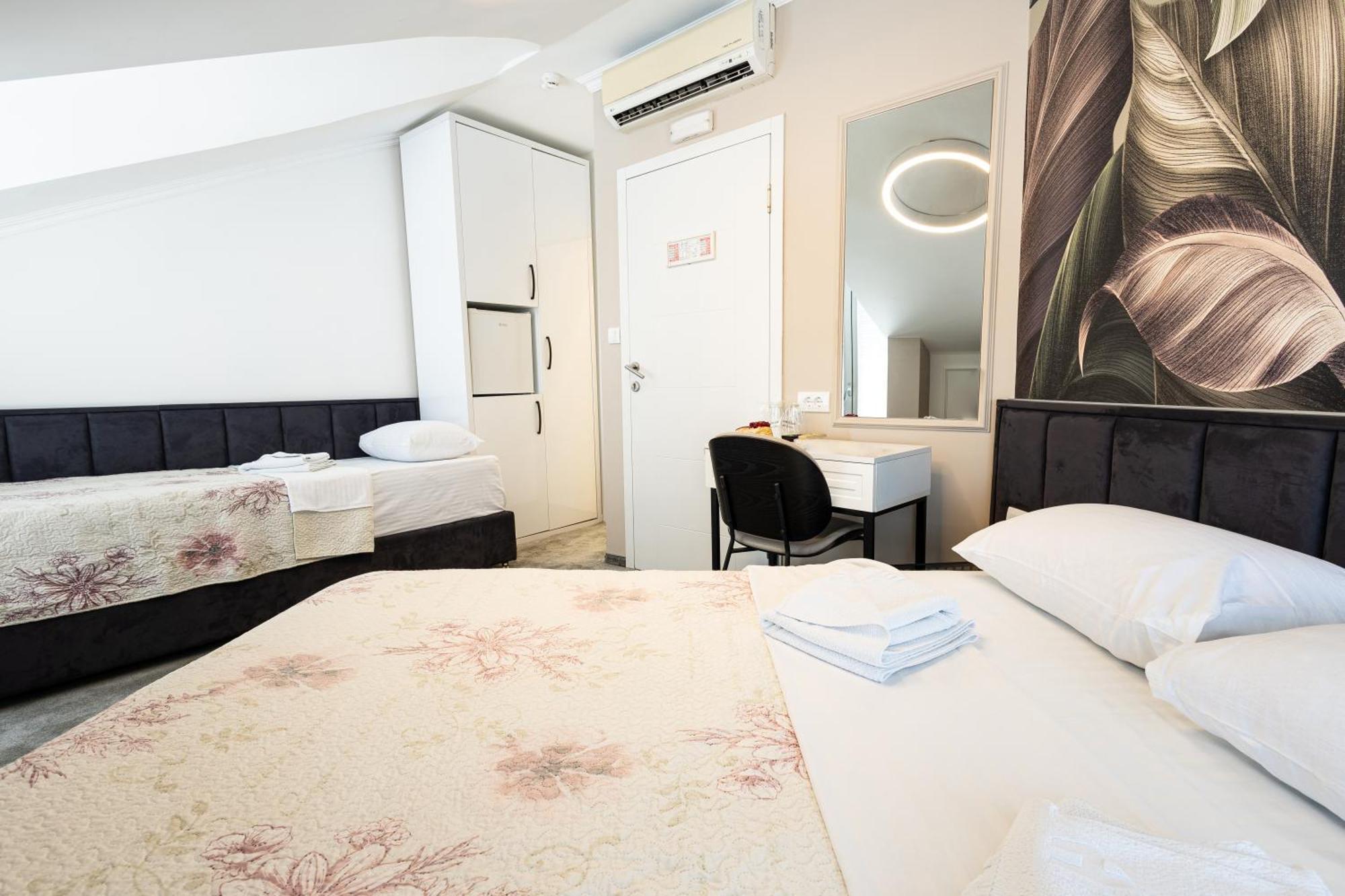Garni Hotel Lotos Ni Buitenkant foto